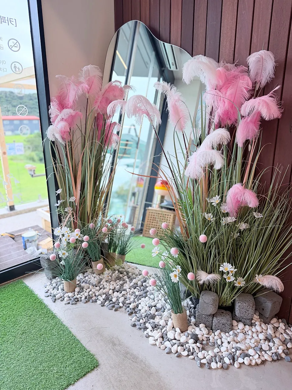 A photo zone at Nillai café