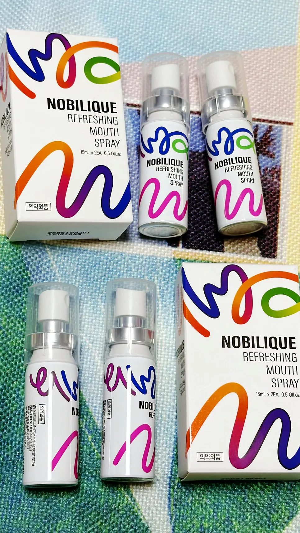 Portable mouth spray used before a meeting