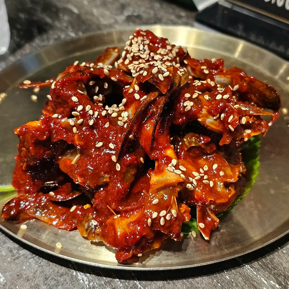 Extra large plate of seasoned crab that was ordered