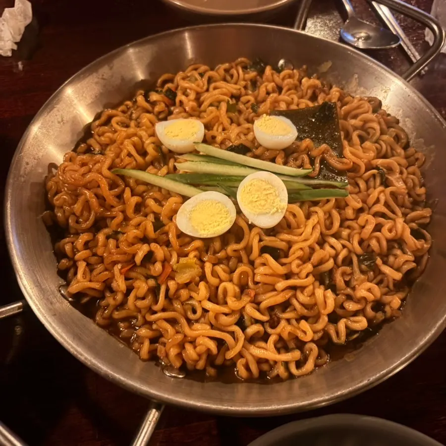 Generous portion of jjapaguri at Nogari Superette