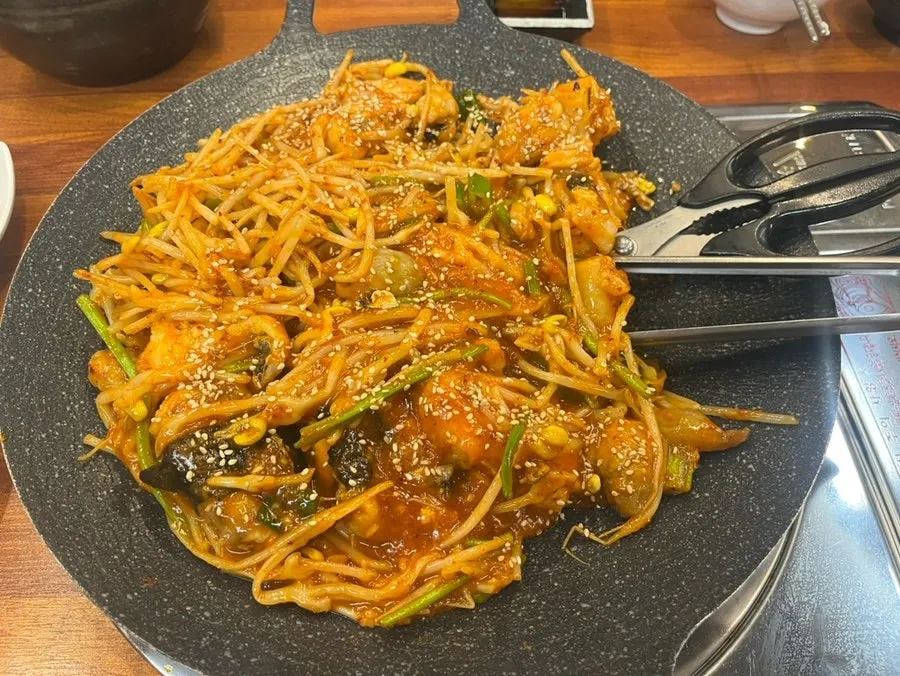A towering bowl of steamed rice
