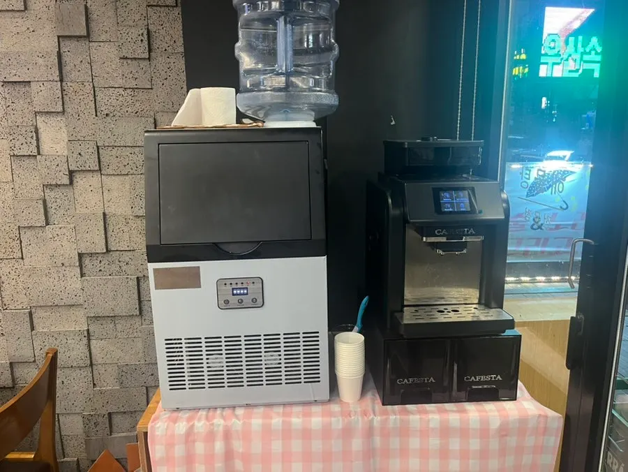 Coffee corner available after the meal