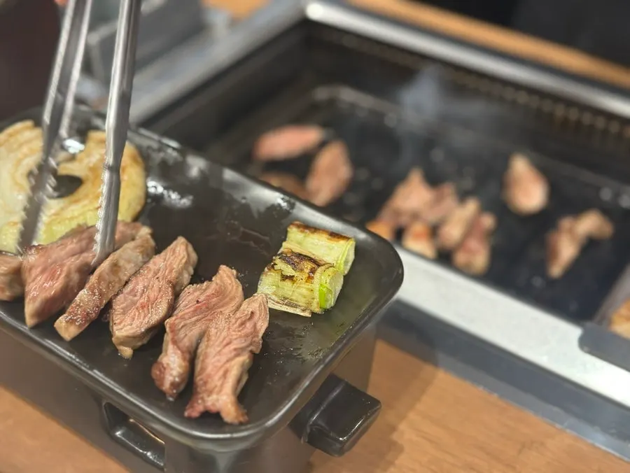 생 양갈비살 한 접시