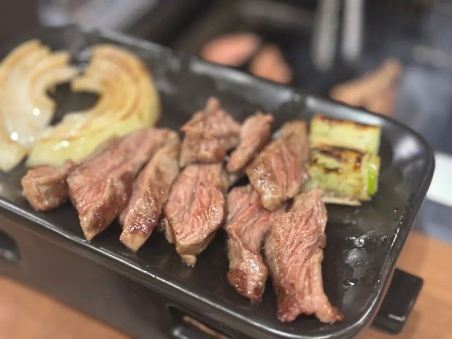 먹기 좋은 크기로 잘린 양갈비살