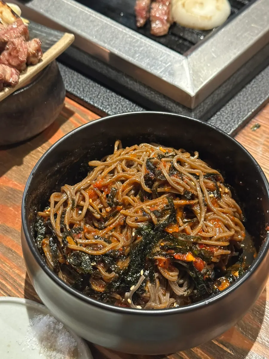 김가루 올린 메밀막국수