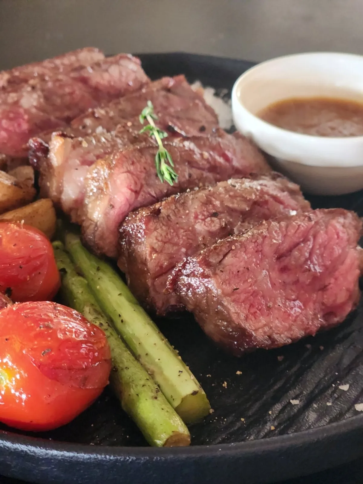 Chuck flap steak platter with grilled vegetables