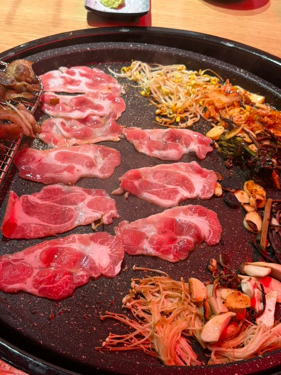 Quick-cooking grilled thin-sliced pork belly