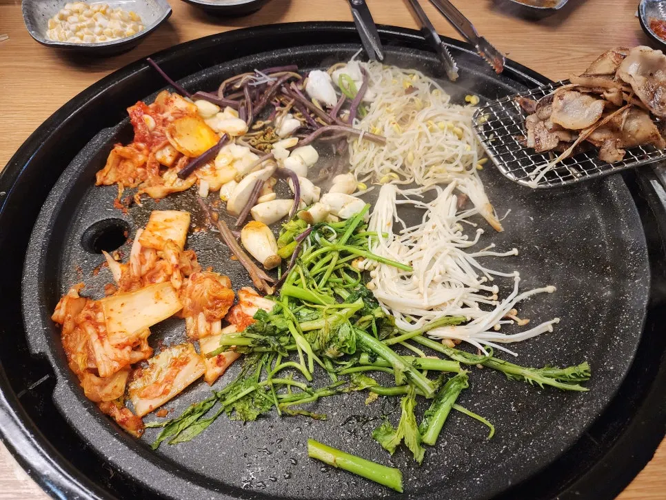 Sliced pork belly and myeongran dadaegi rice