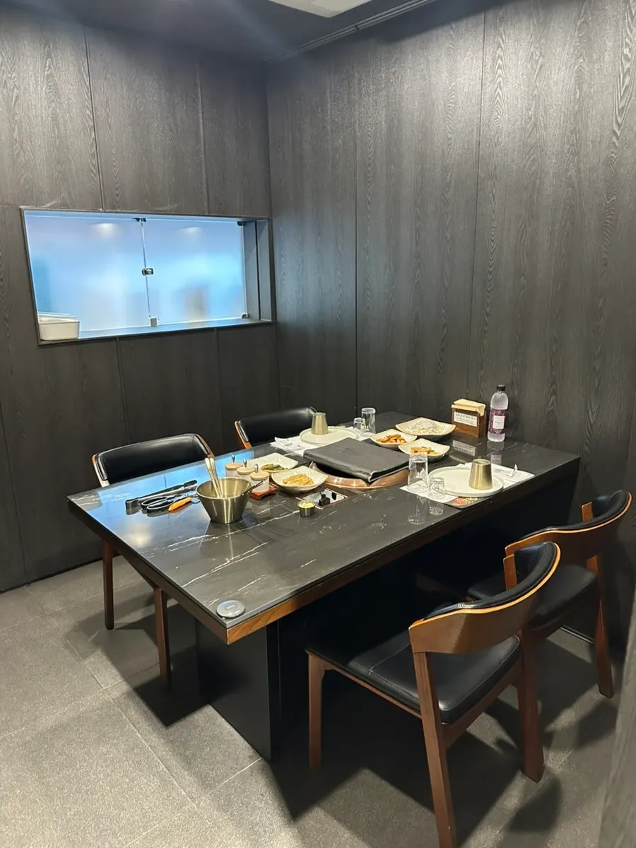 Private room seating at Deo Bareun Butcher Restaurant