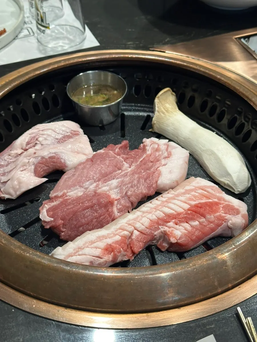 Full Jeju geun-gogi black pork set