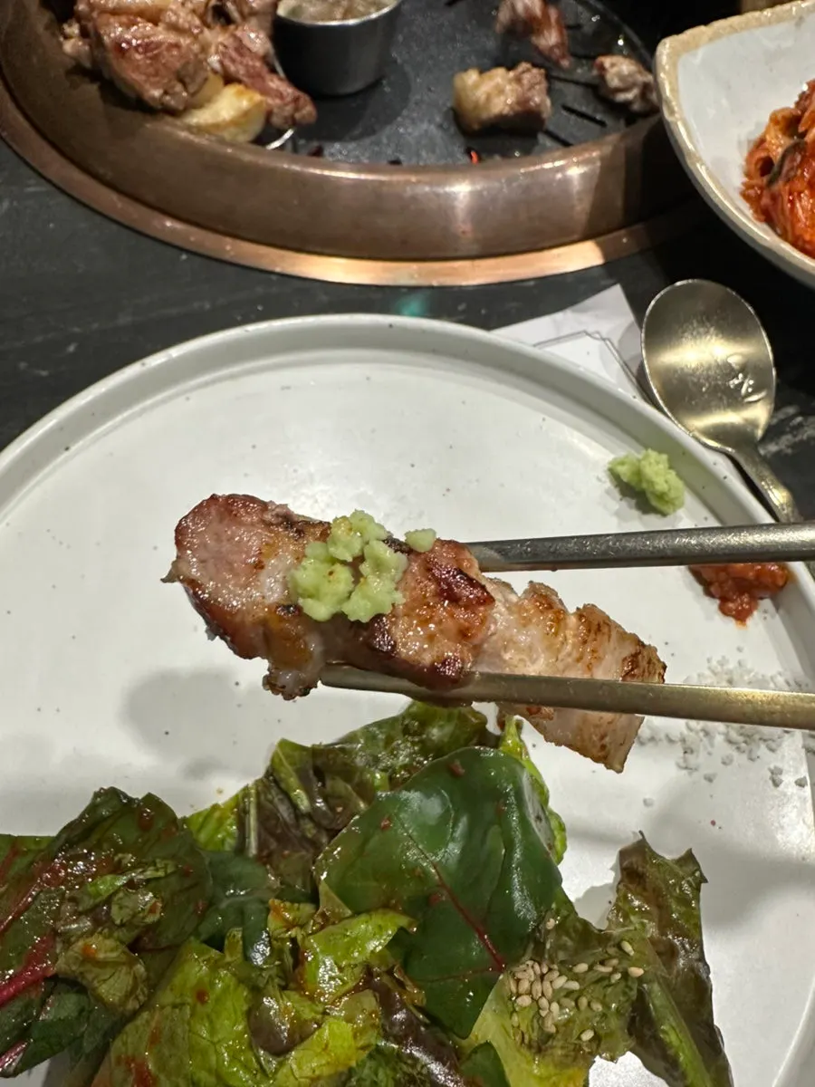Jeju five-layer pork belly grilled into easy-to-eat pieces