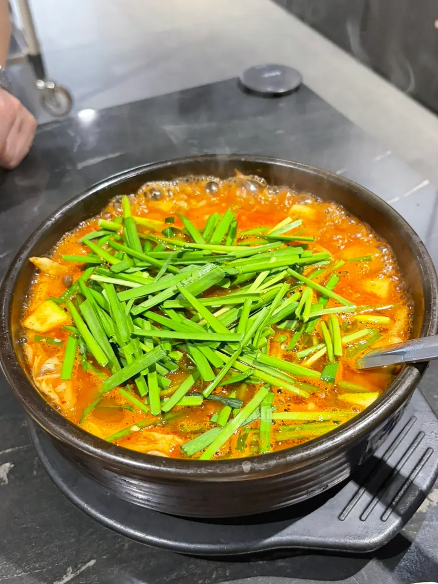 Fresh-tossed kimchi served with the rice order