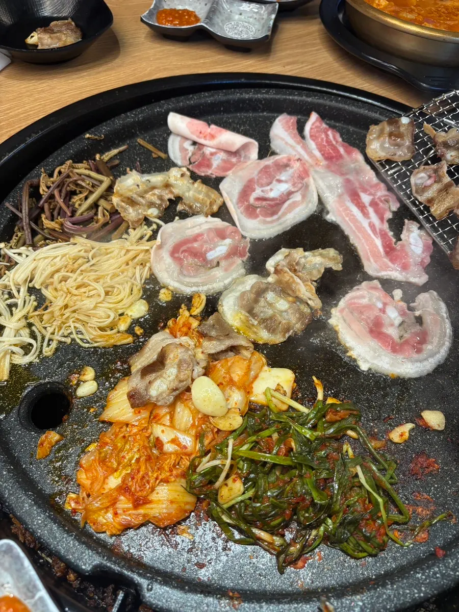 Stew with meat, tofu, and kimchi