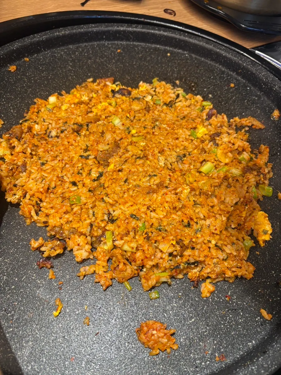Fried rice made with leftover meat and garlic