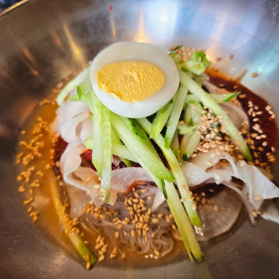 Bibim naengmyeon ordered alongside the grilled meat