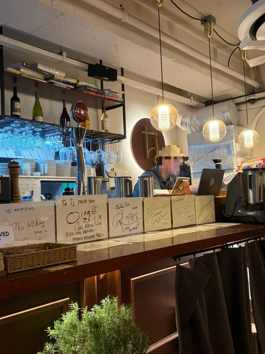 Cozy dining atmosphere at Pasta Trio