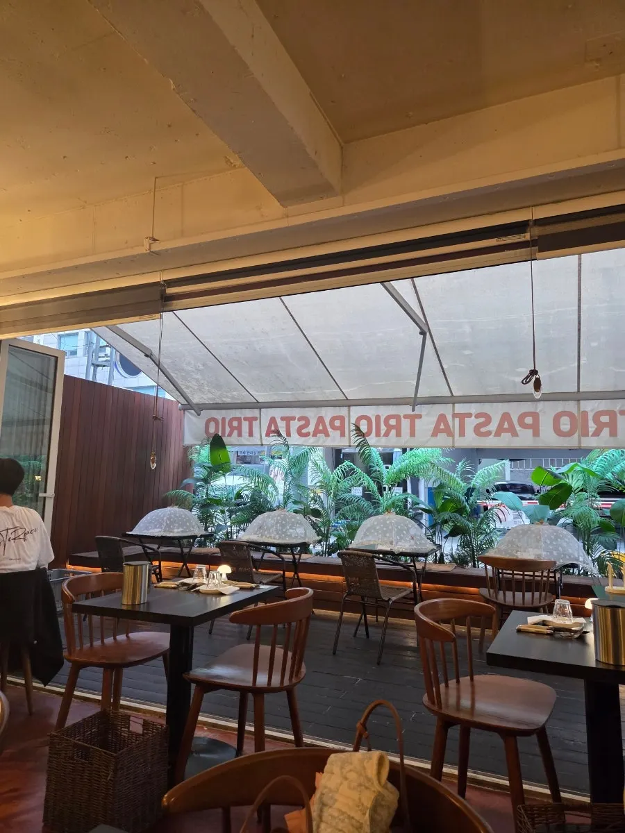 Path to Pasta Trio near Nonhyeon Station Exit 5
