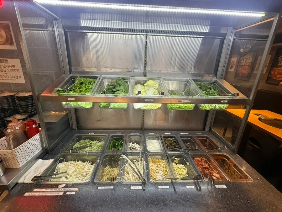 고기 반찬 셀프바 이용