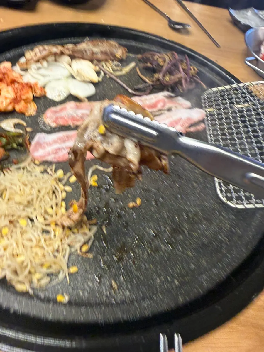 대패삼겹살 구이 한 상