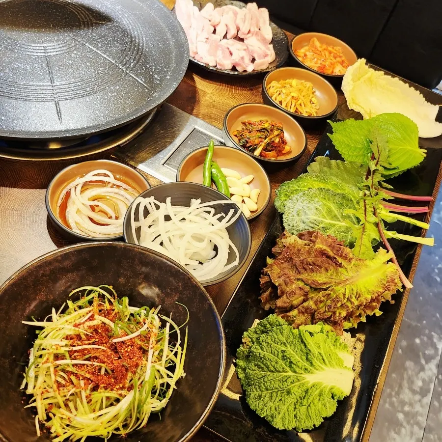 Today’s menu at Yuksam Maeul