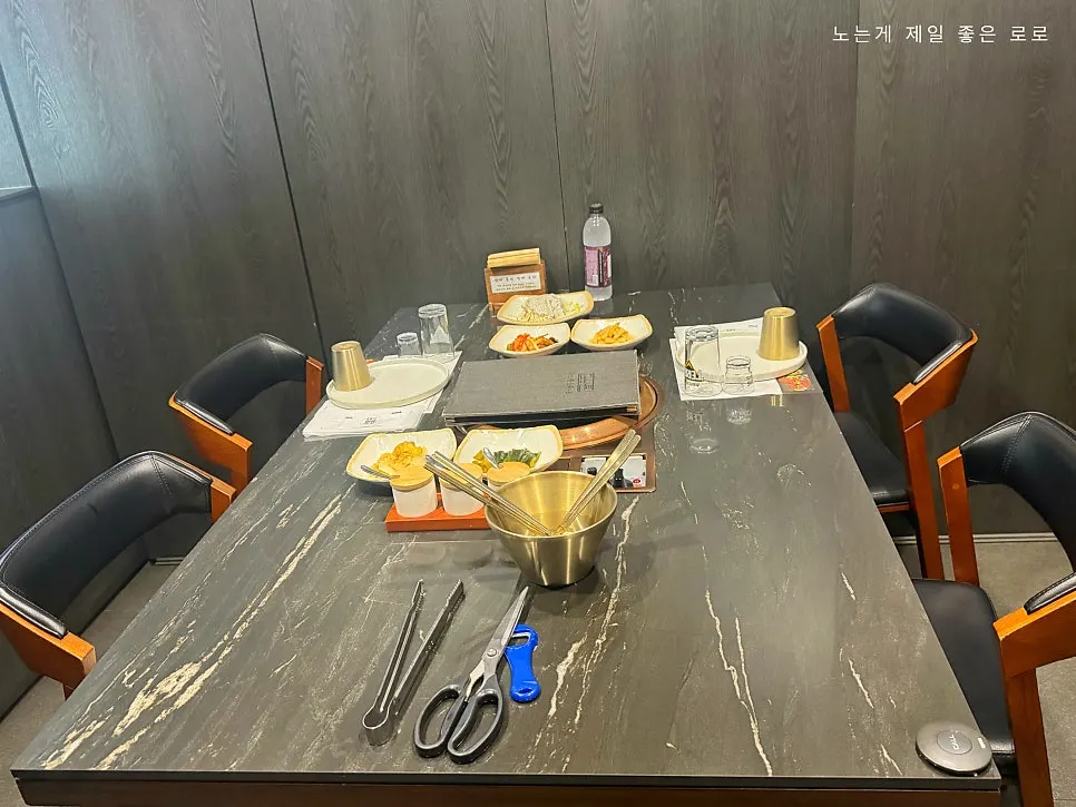 더바른정육식당 논현역점 프라이빗 룸 공간