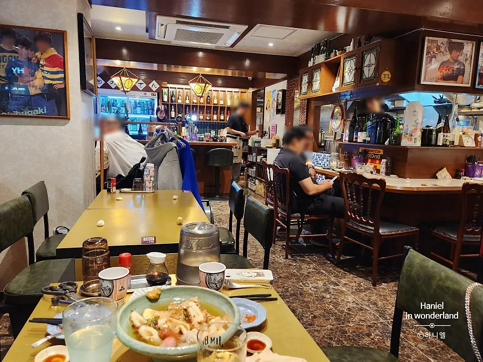 Retro-style interior decorated with Japanese posters