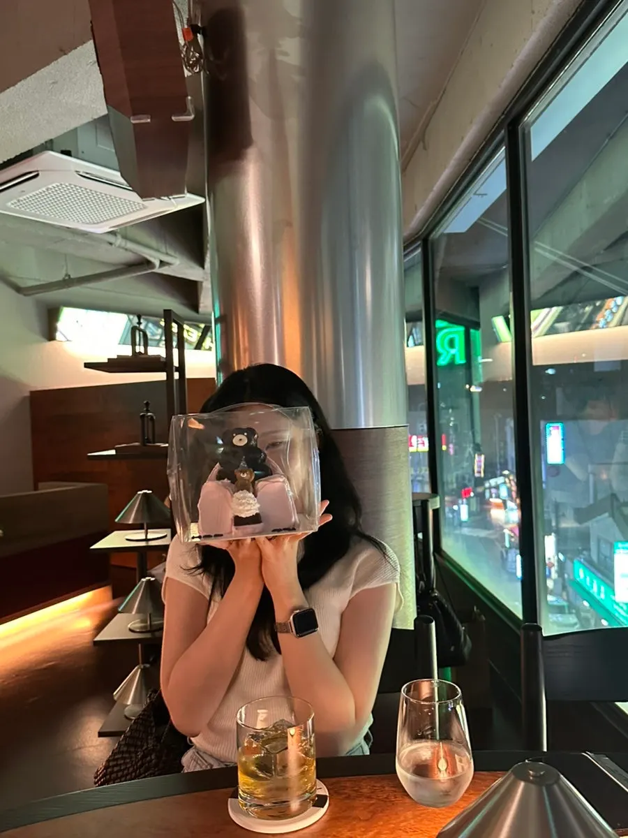 바 테이블과 홀 테이블 좌석
