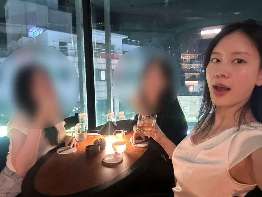 사진 찍기 좋은 은은한 바 조명