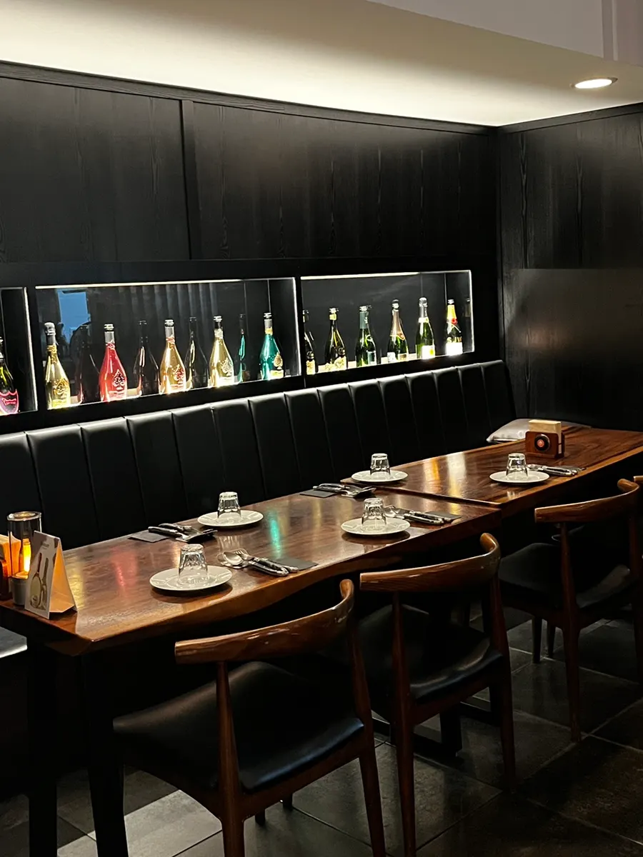Quiet interior view of Luna Vine