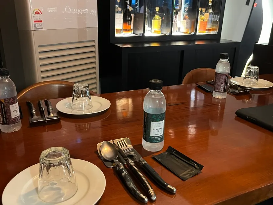 Table setting at Luna Vine