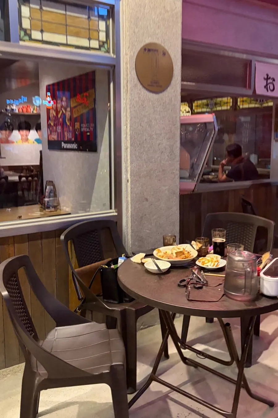 Outdoor tables and lighting at Shunno Oden Nonhyeon