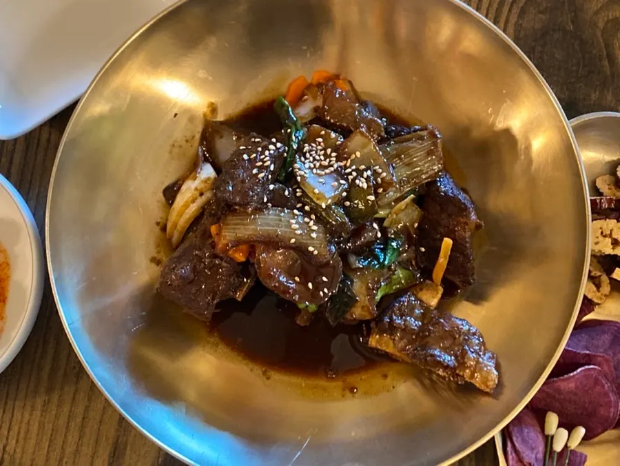 A plate of lightly salted soy-marinated shrimp