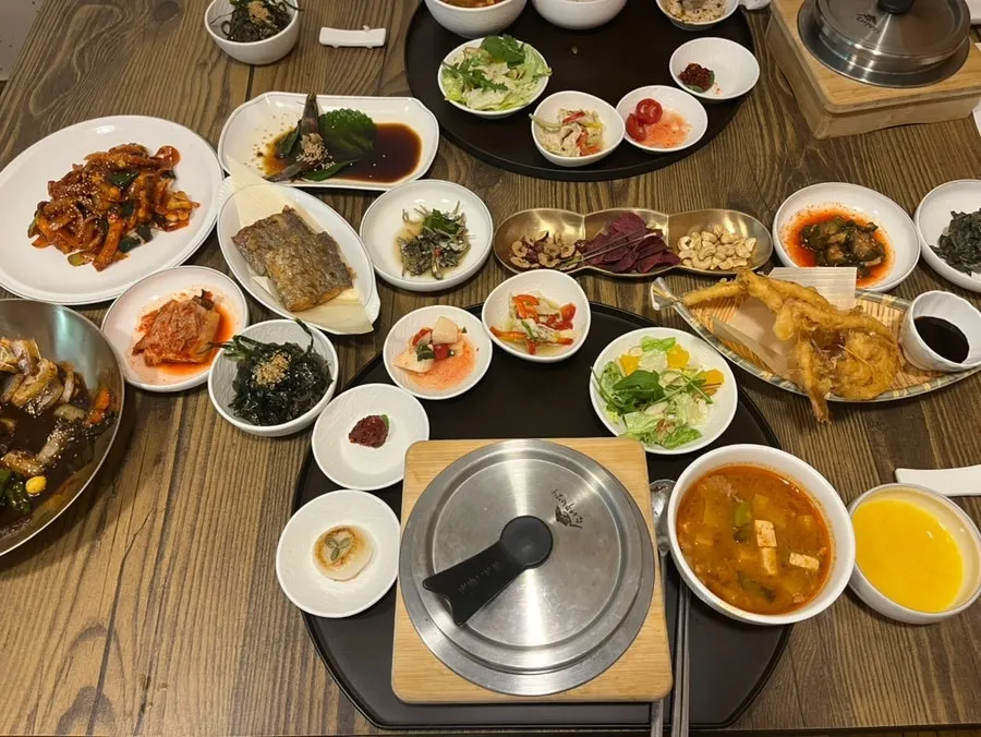 Generous Korean set meal spread