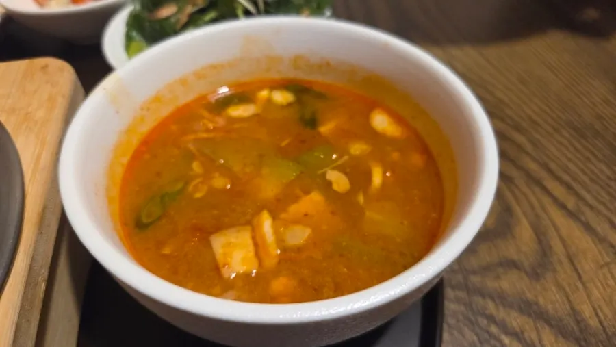 개인 반찬류가 놓인 1인상