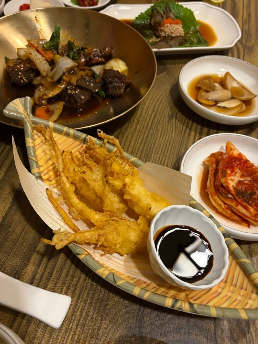 Crispy fried ginseng fritters