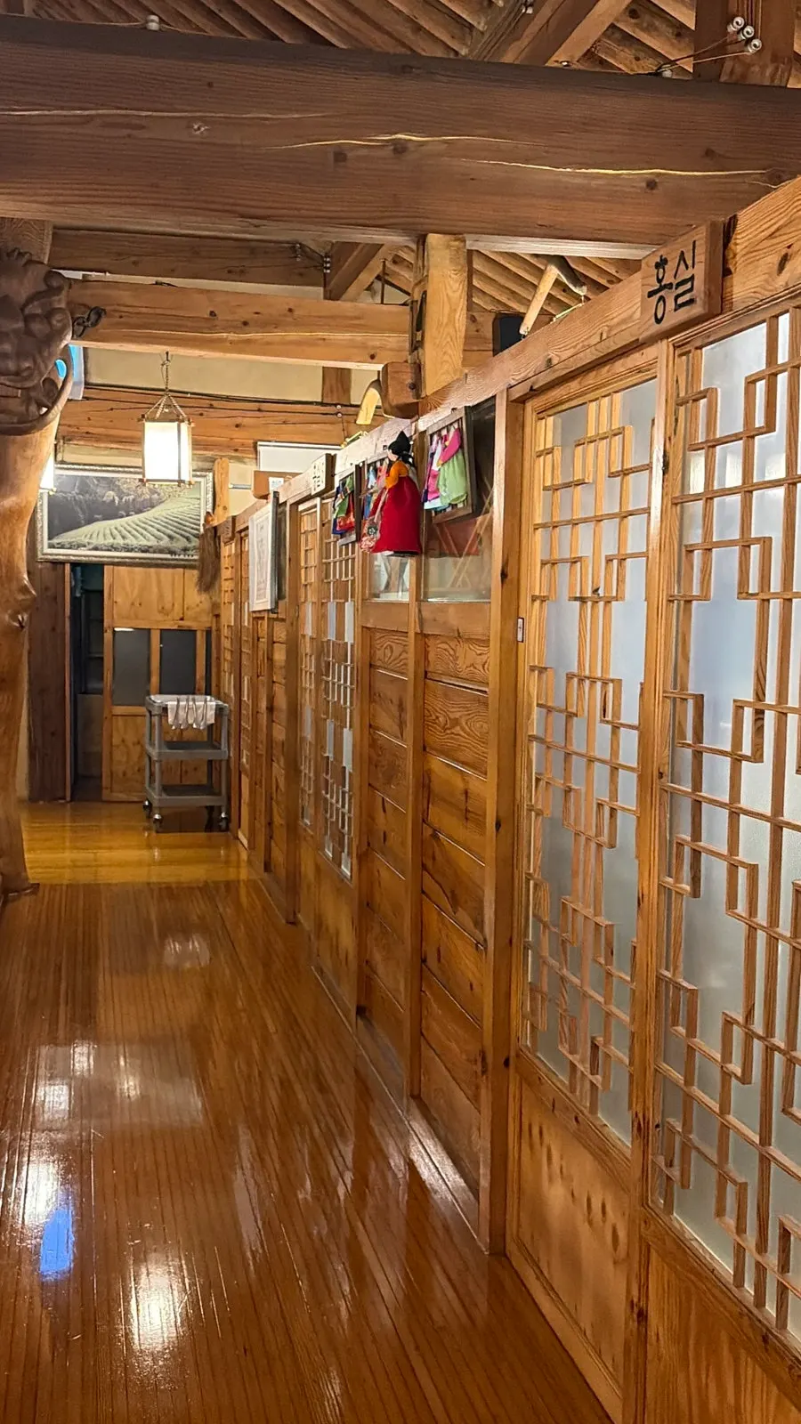 Interior atmosphere of Sonamu Hanjeongsik