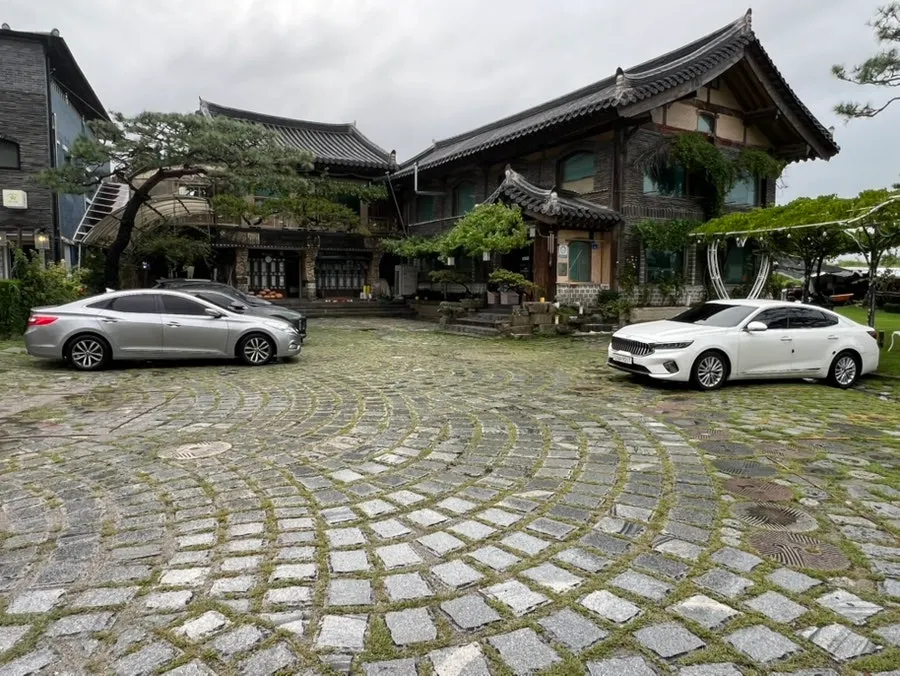 Stately hanok building and garden