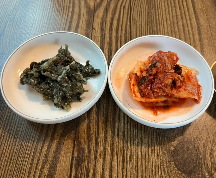 Four basic side dishes served with the Sonamu set