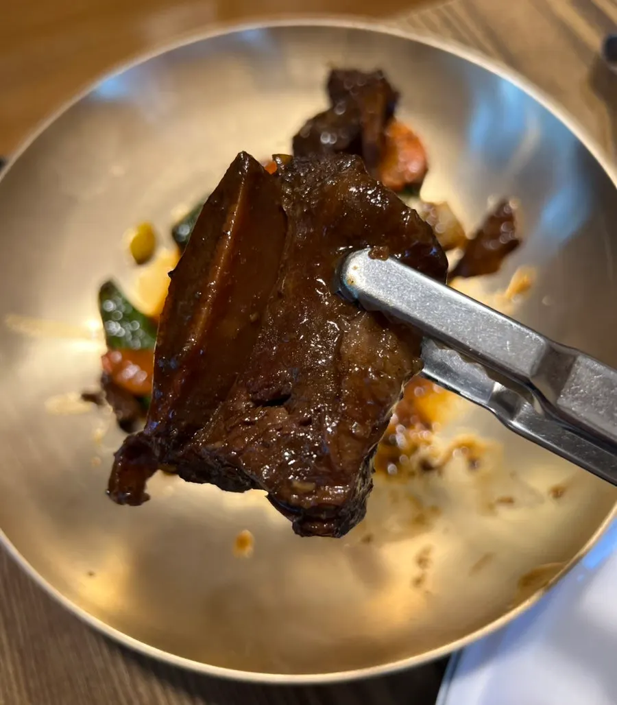 A plate of thick grilled hairtail