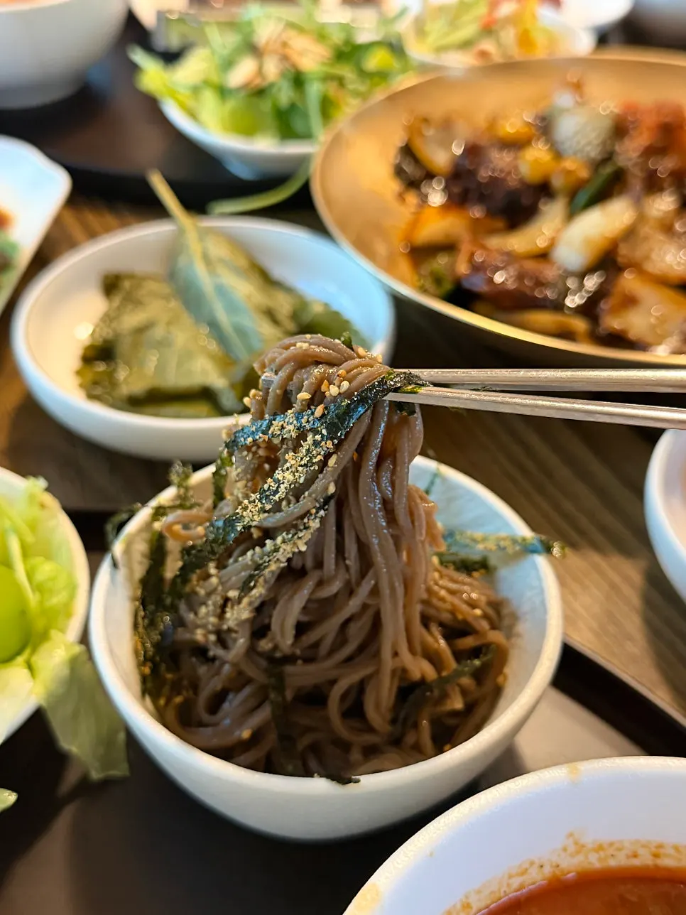 Fragrant perilla-oil makguksu
