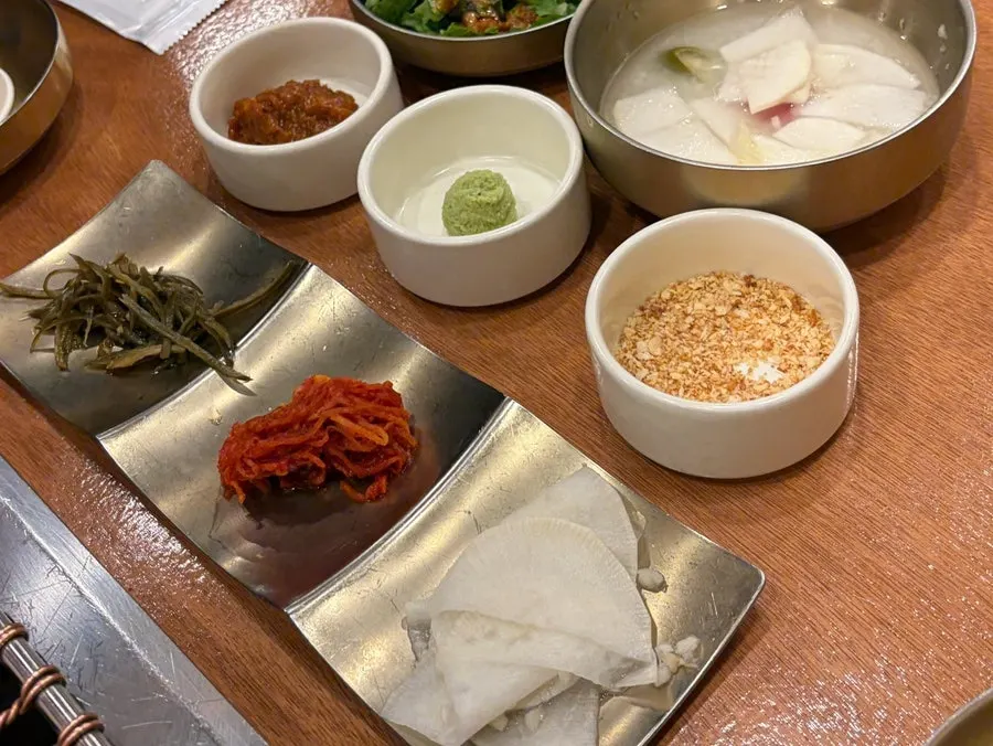 Melt jeot sauce, soybean powder, and dongchimi setup