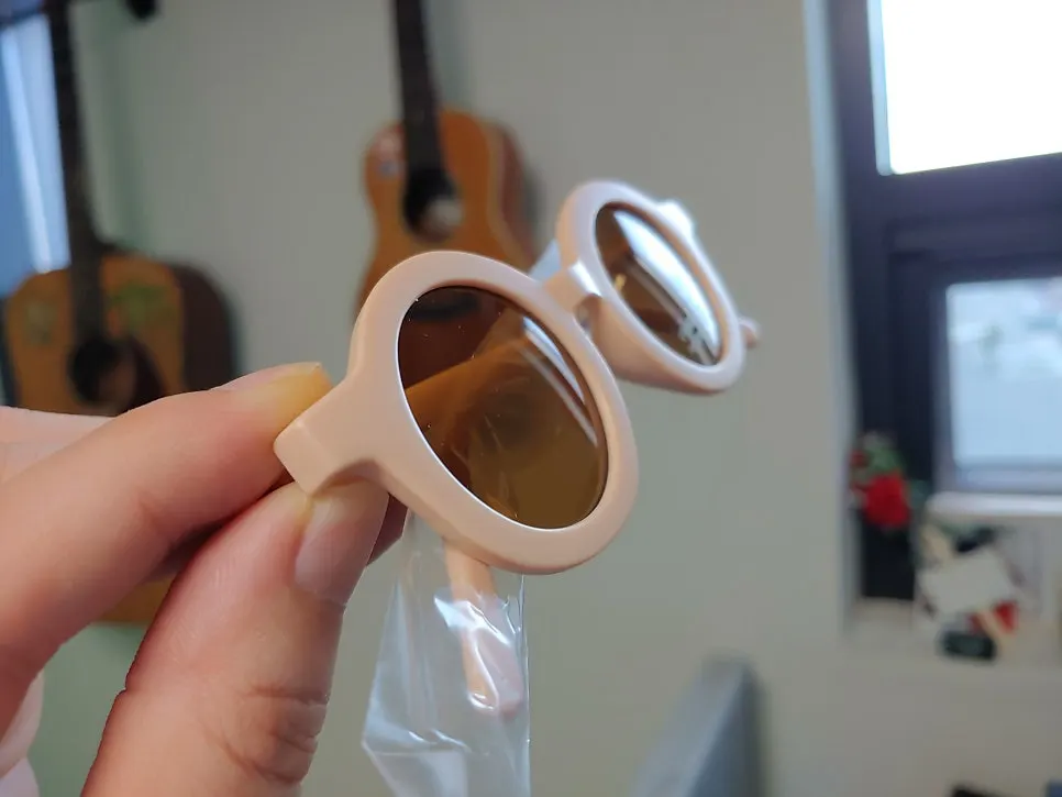 Pastel pink children’s sunglasses