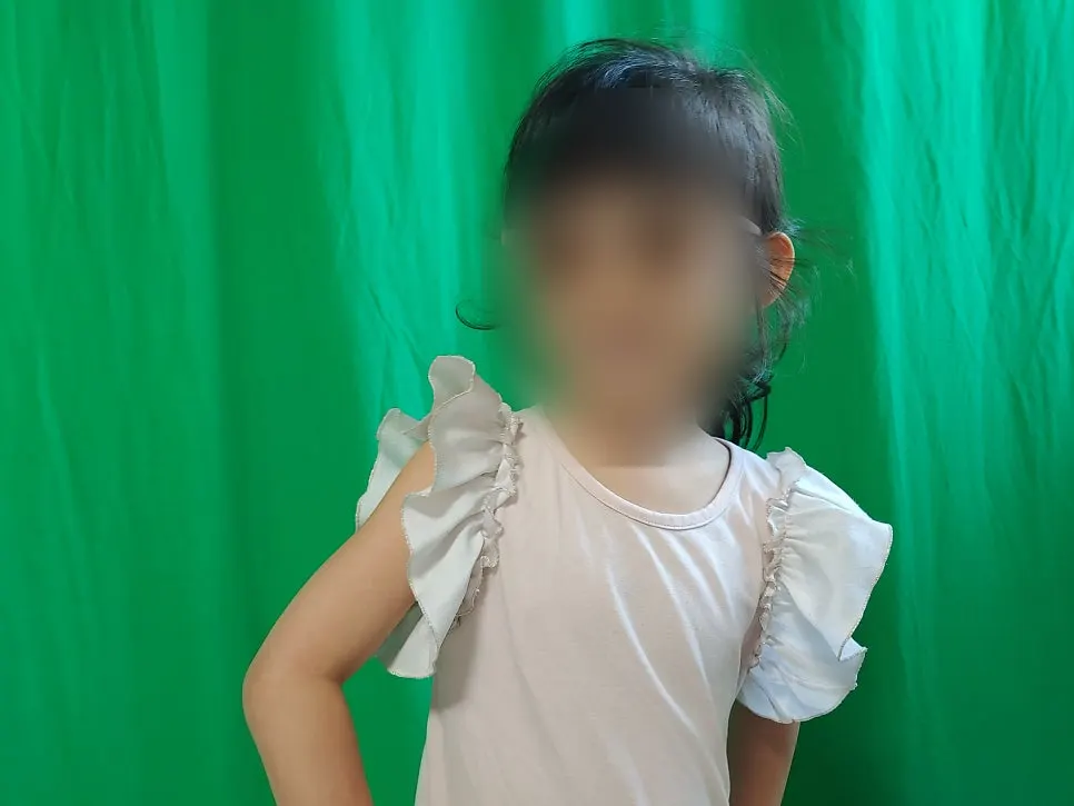 子供の頭のサイズに合わせたキッズメガネ