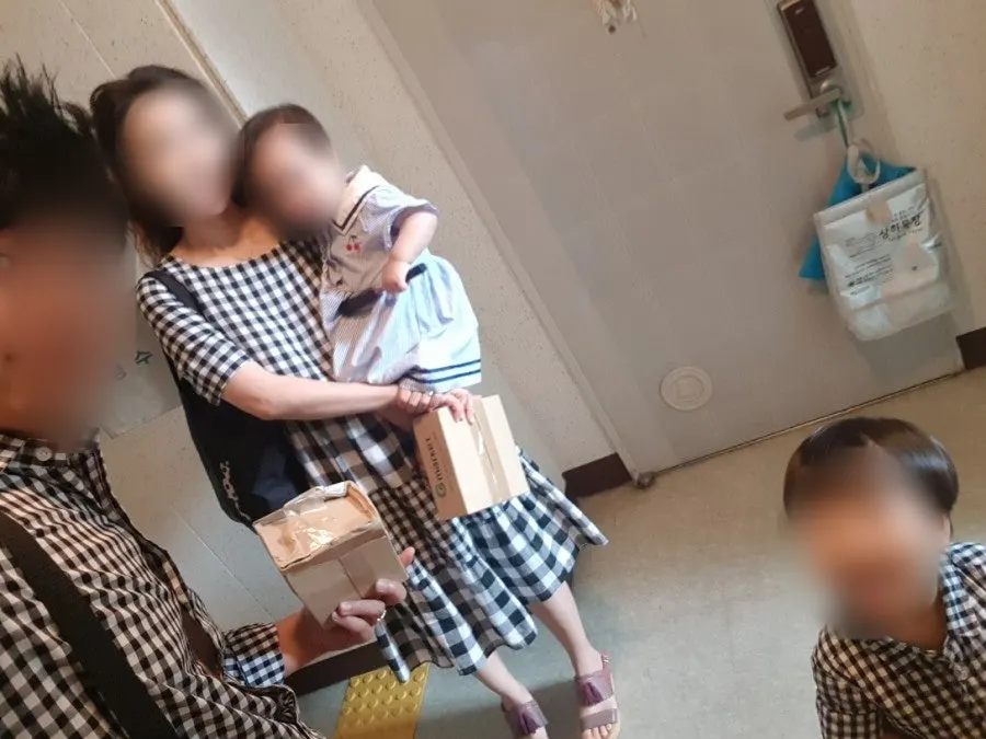 家族お出かけ前のサングラス写真