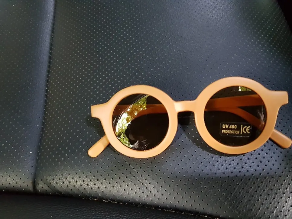 Kids sunglasses used by a friend