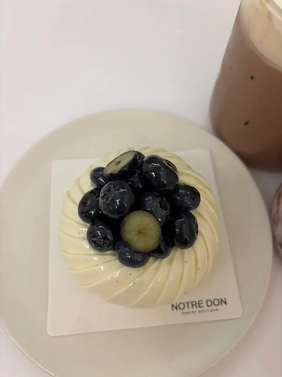 Notldun's drinks and desserts photographed together