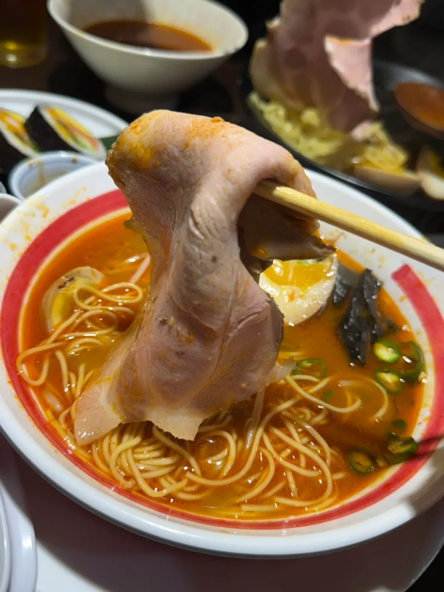 차슈가 올라간 초메 카라이라멘 한 그릇
