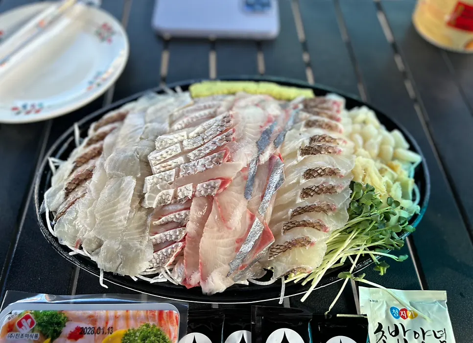 노량진수산시장 땅끝마을 가게 앞