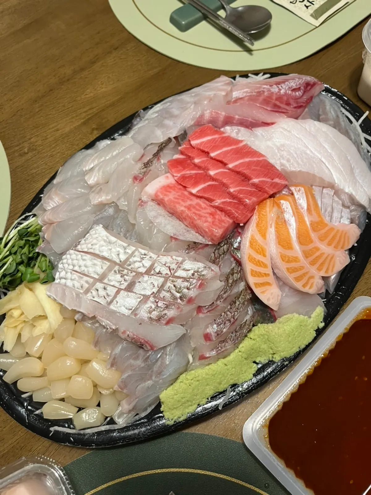 Ttangkkeut Maeul takeout assorted sashimi, main photo
