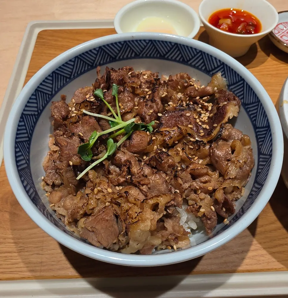 규동 정식 한 상 구성